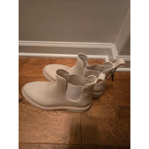 Women's Dolce Vita Beige Rain Boots Size 8